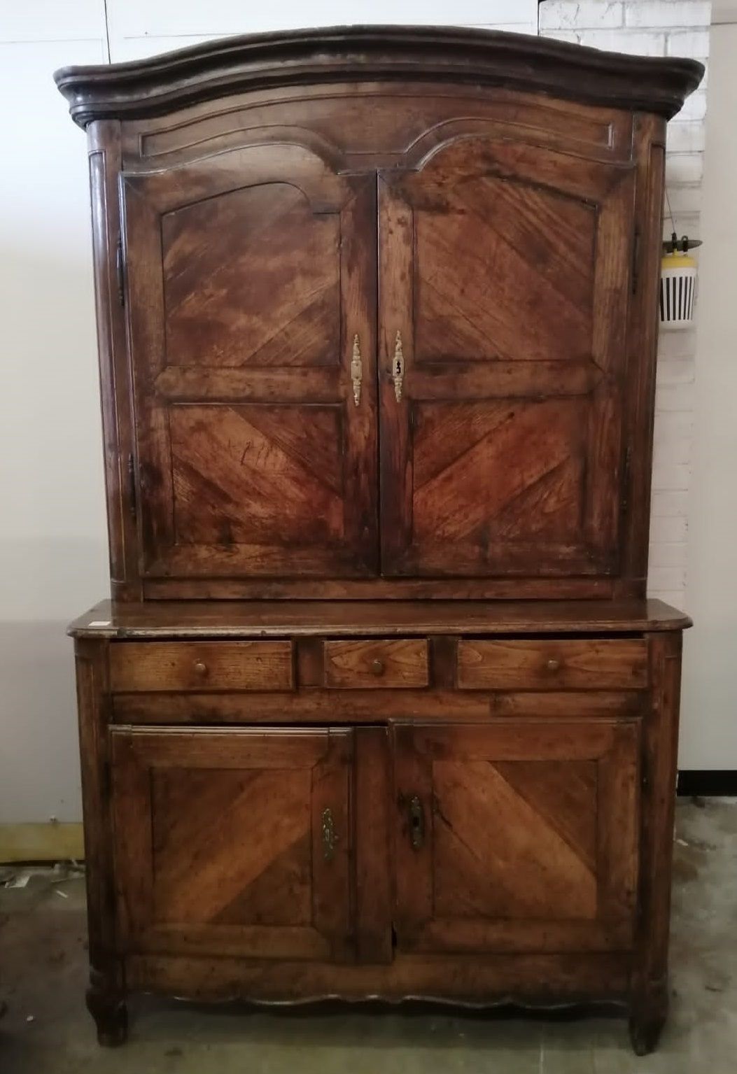 An 18th century French chestnut dresser, length 136cm, depth 64cm, height 228cm